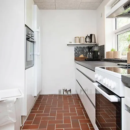 10 Person Holiday In Bl Vand Blåvand