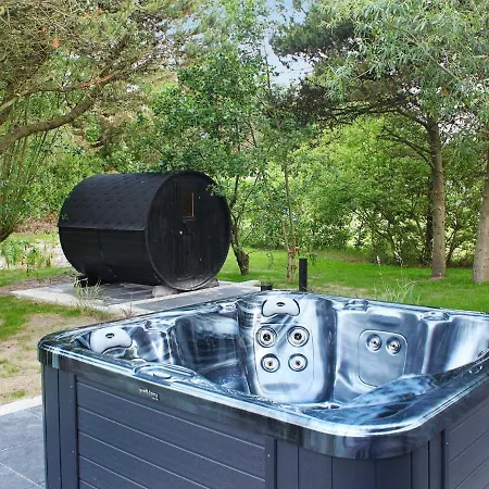 10 Person Holiday In Bl Vand